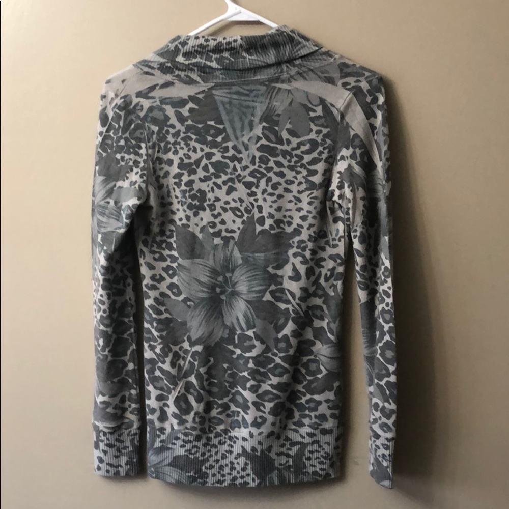 Sweater - Picture 3 of 3